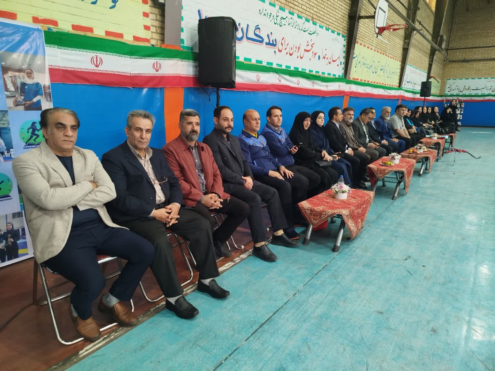آغاز المپیاد ورزشی درون‌مدرسه‌ای اسلامشهر با شور و نشاط دانش‌آموزان